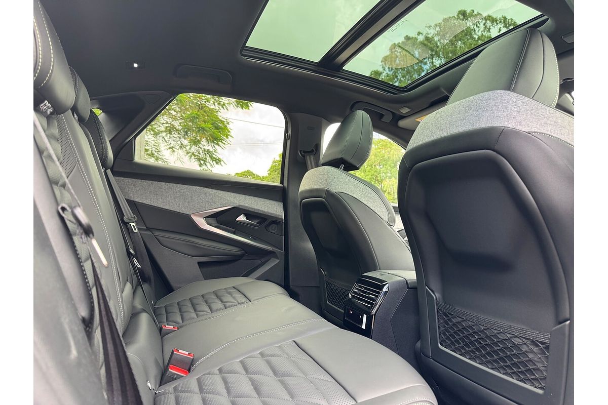 2024 Peugeot 3008 GT Premium Hybrid P64