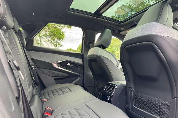 2024 Peugeot 3008 GT Premium Hybrid P64