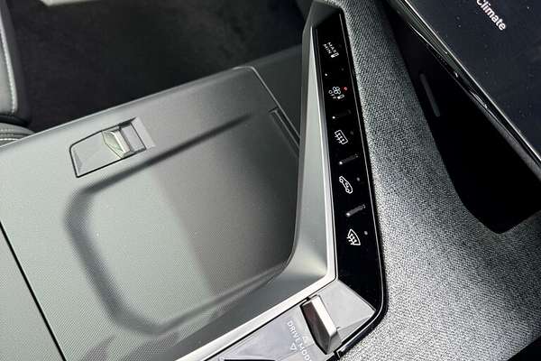 2024 Peugeot 3008 GT Premium Hybrid P64