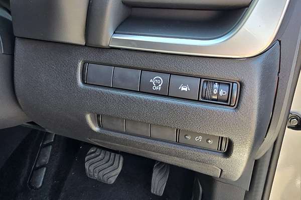 2024 Nissan QASHQAI ST+ J12