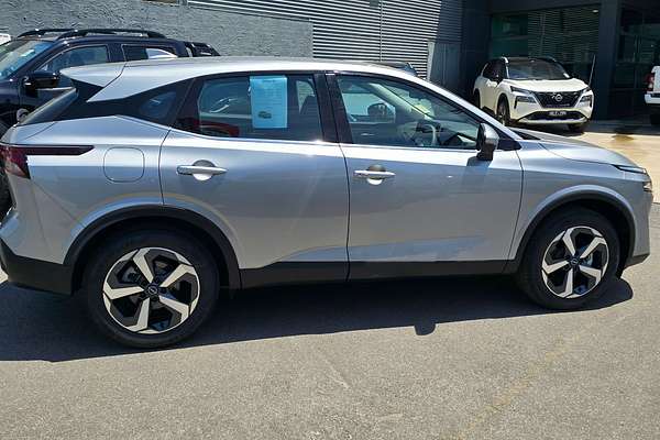 2024 Nissan QASHQAI ST+ J12