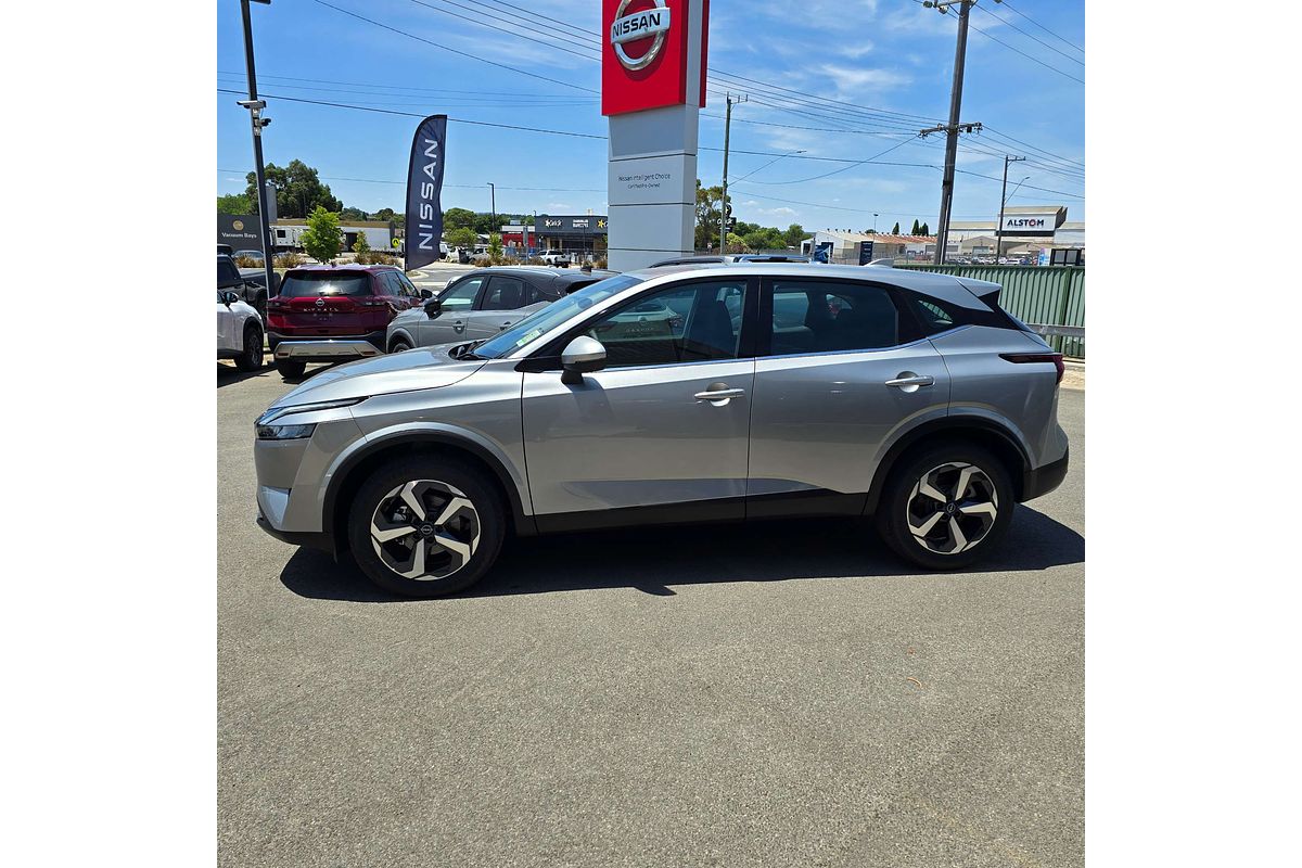 2024 Nissan QASHQAI ST+ J12