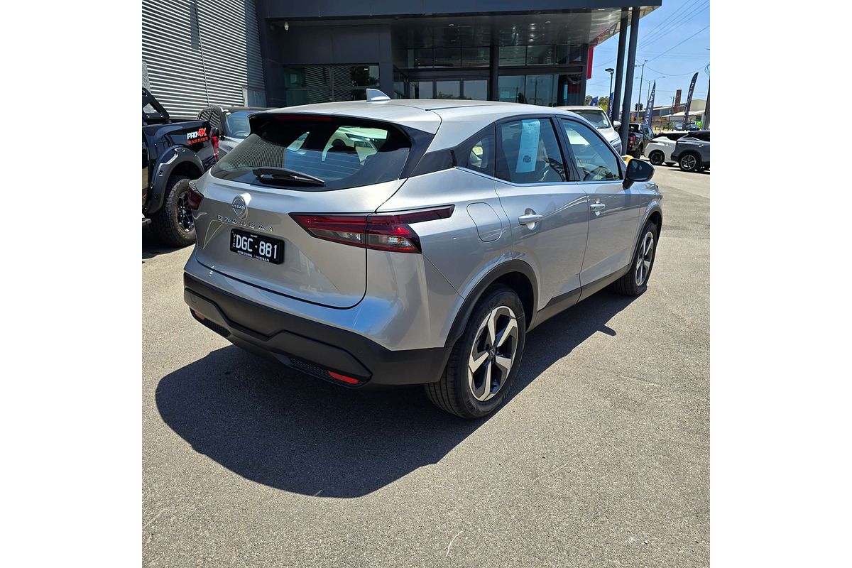 2024 Nissan QASHQAI ST+ J12