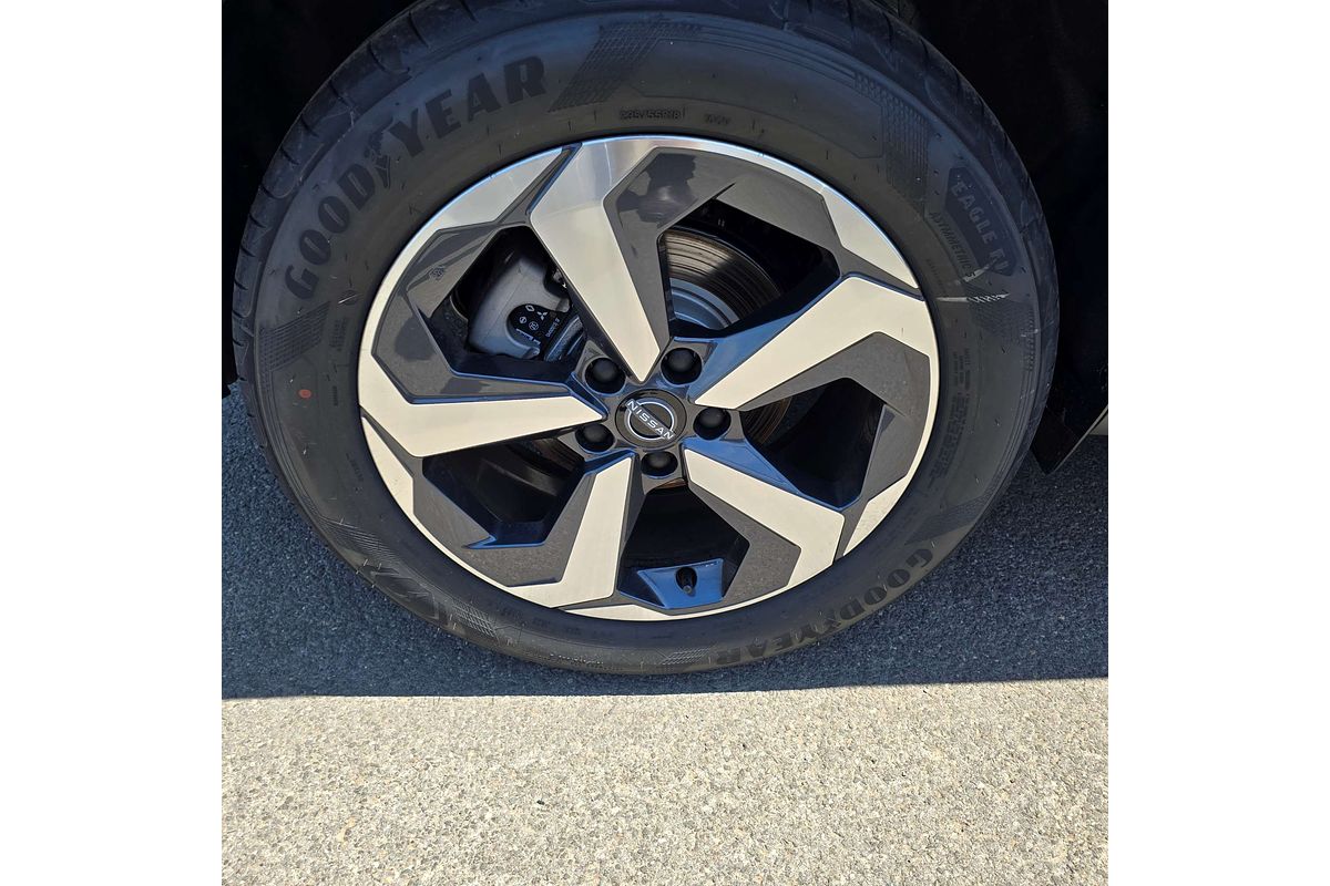 2024 Nissan QASHQAI ST+ J12