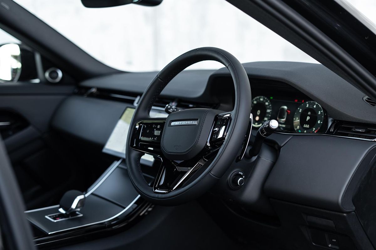2024 Land Rover Range Rover Evoque P250 Dynamic HSE L551