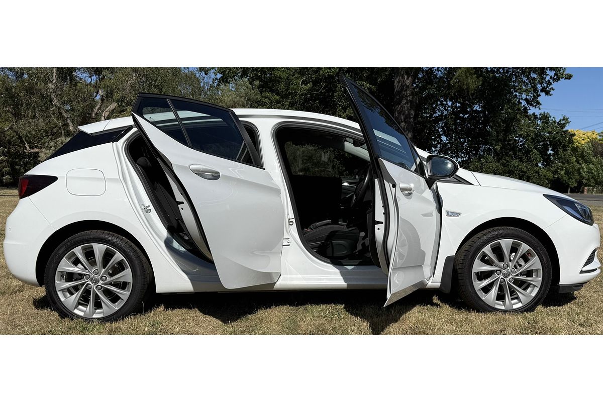 2018 Holden Astra R+ BK