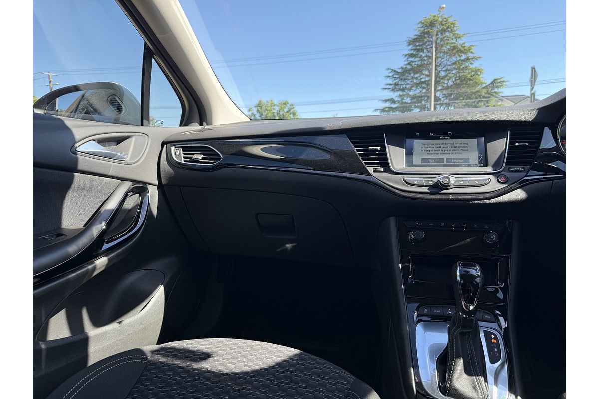 2018 Holden Astra R+ BK