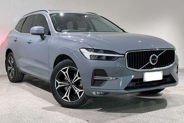 2021 Volvo XC60 B5 Momentum