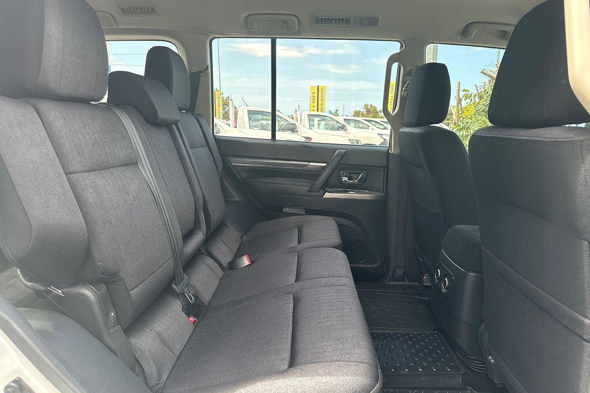2019 Mitsubishi Pajero GLX NX