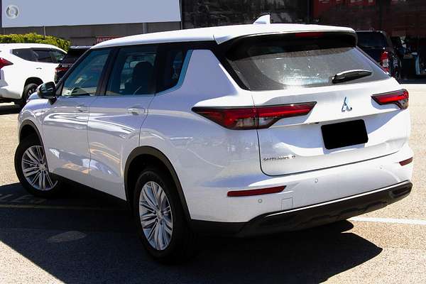 2024 Mitsubishi Outlander ES ZM