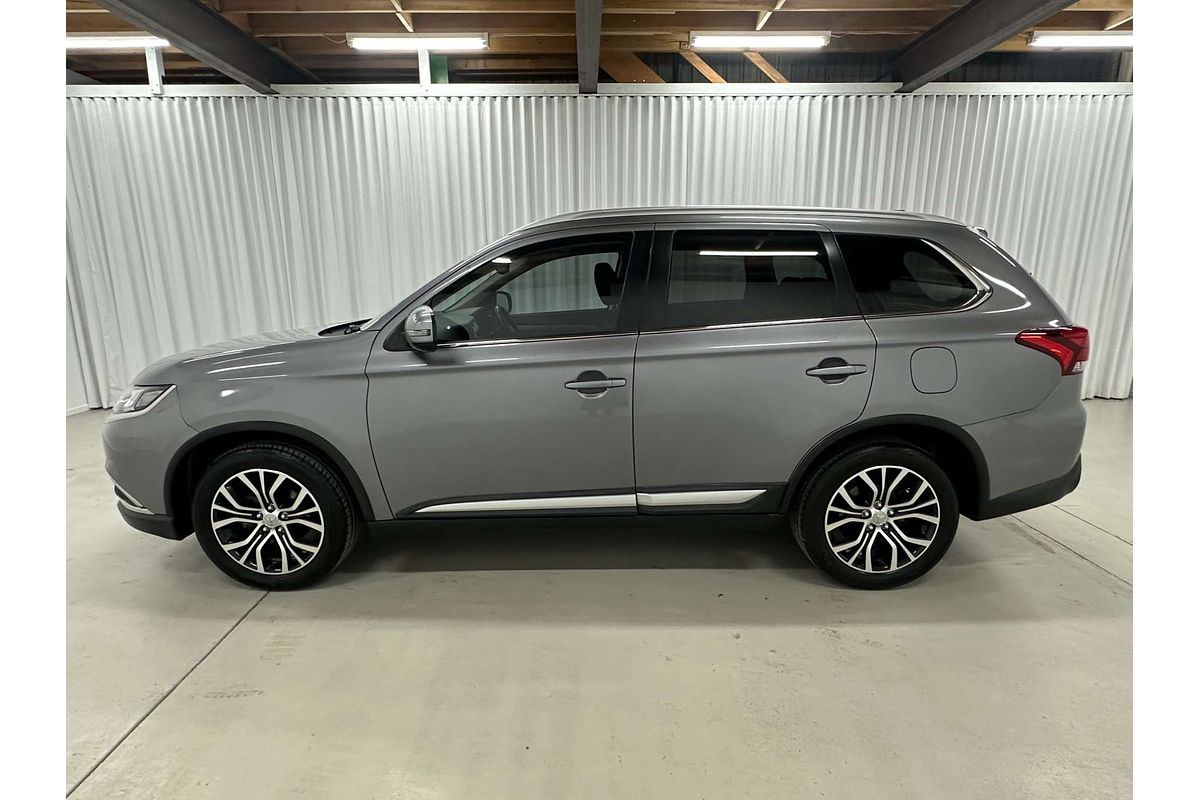 2017 Mitsubishi Outlander LS Safety Pack ZK