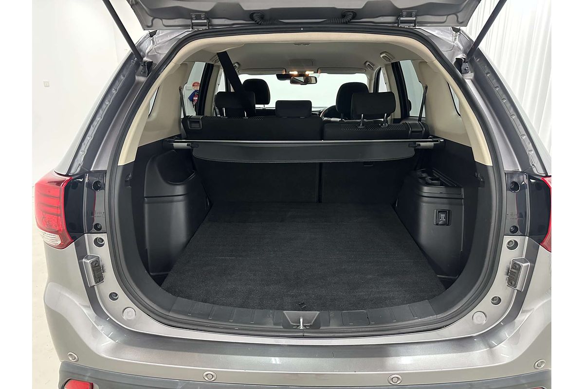 2017 Mitsubishi Outlander LS Safety Pack ZK