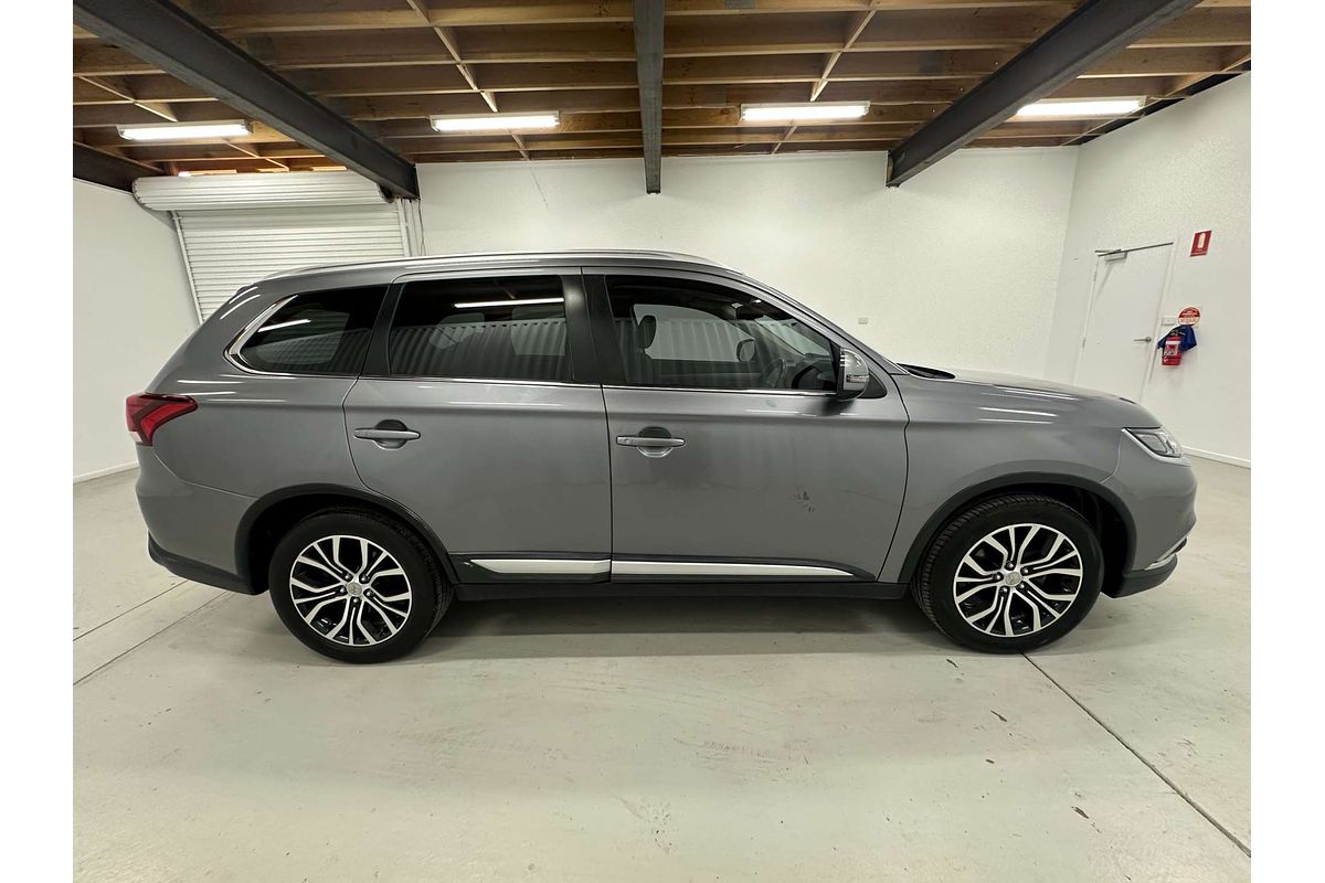 2017 Mitsubishi Outlander LS Safety Pack ZK