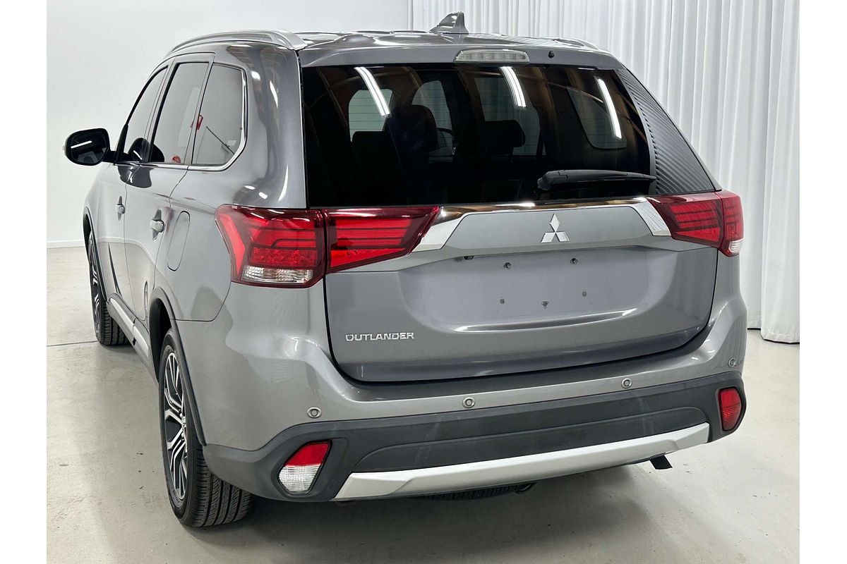 2017 Mitsubishi Outlander LS Safety Pack ZK