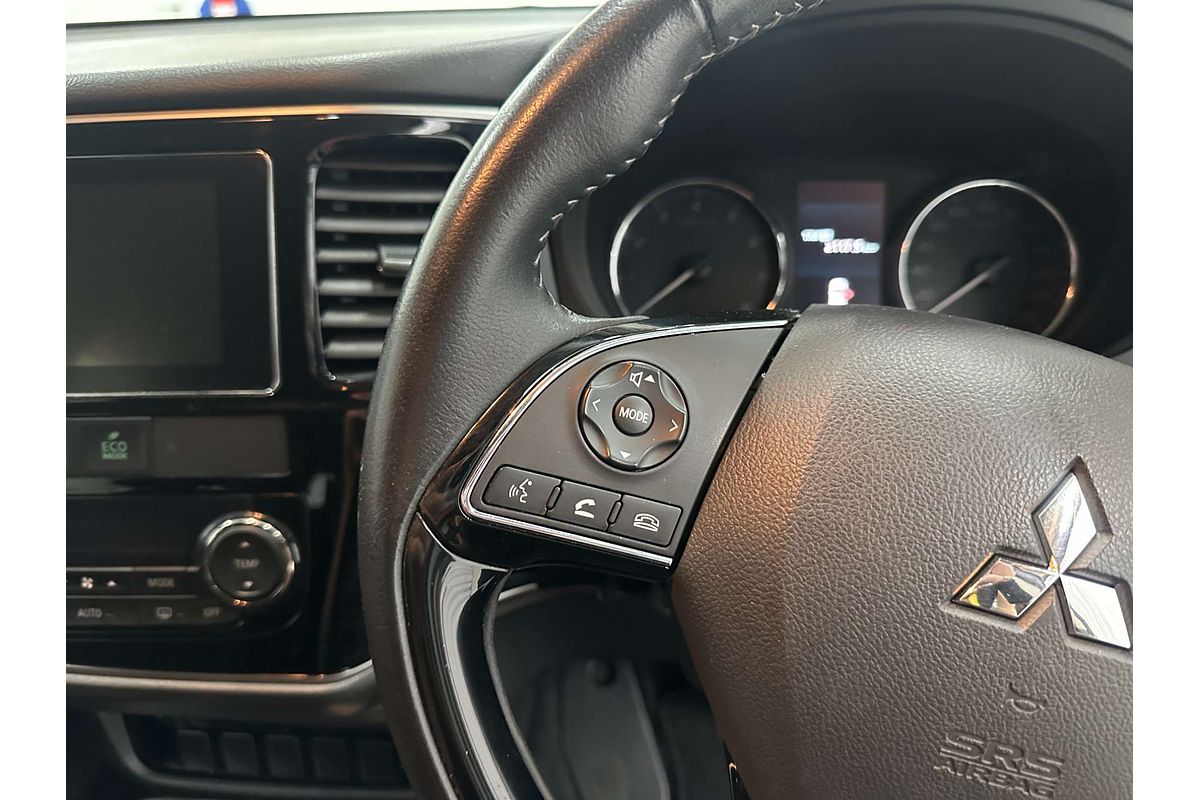 2017 Mitsubishi Outlander LS Safety Pack ZK