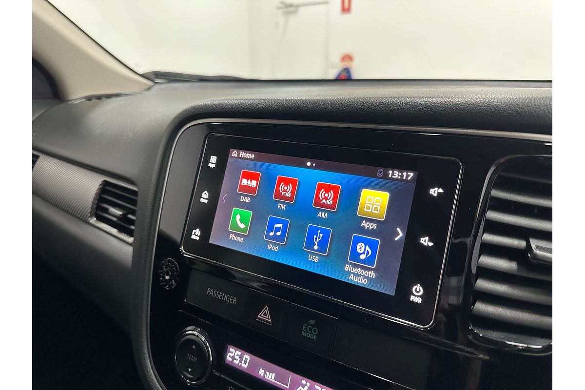 2017 Mitsubishi Outlander LS Safety Pack ZK