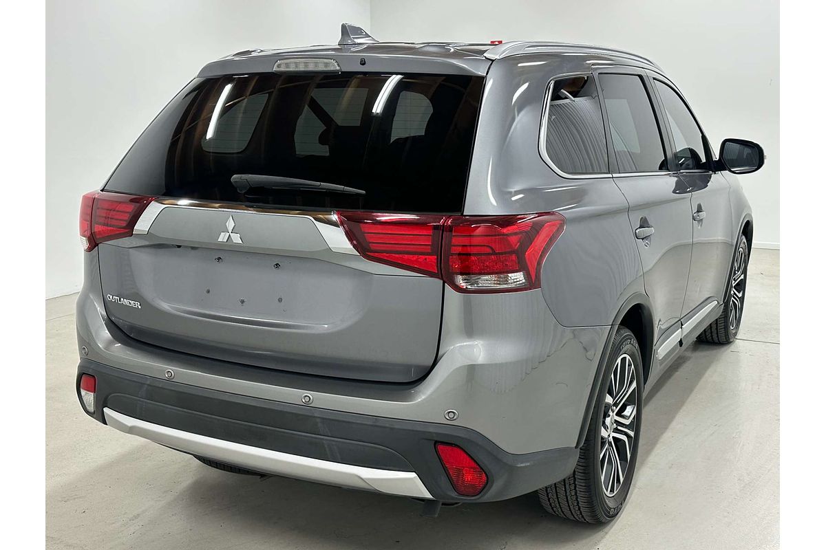 2017 Mitsubishi Outlander LS Safety Pack ZK