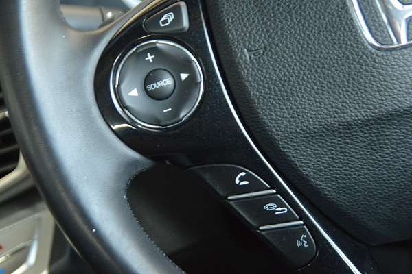 2013 Honda Accord VTi-S 9th Gen