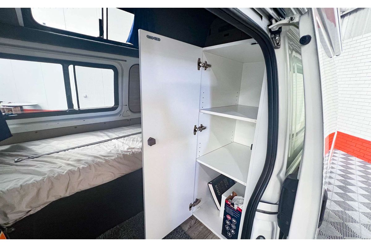 2016 Toyota Hiace TRH201R LWB