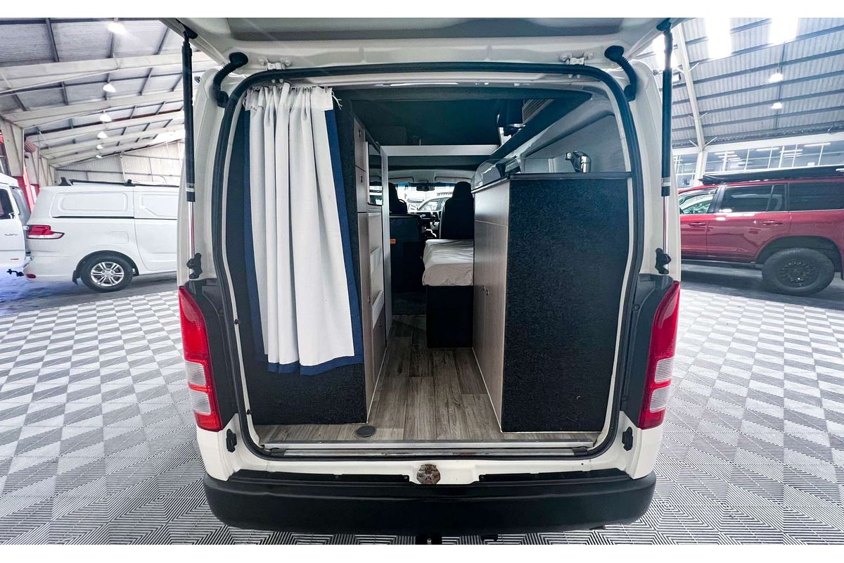 2016 Toyota Hiace TRH201R LWB