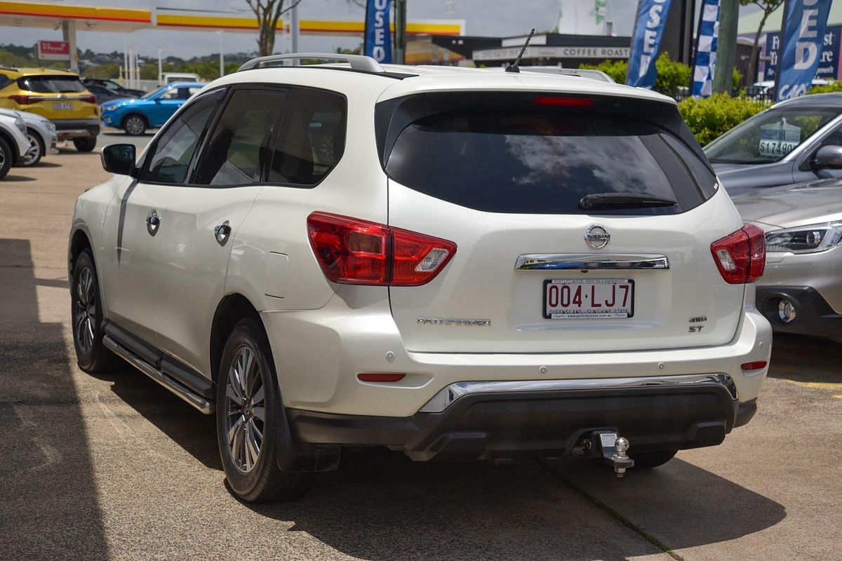 2017 Nissan Pathfinder ST R52 Series II