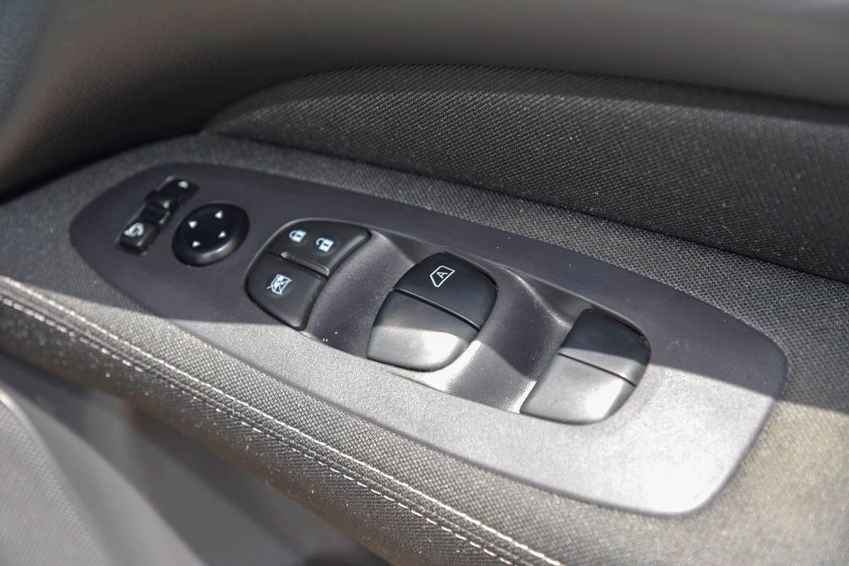 2017 Nissan Pathfinder ST R52 Series II