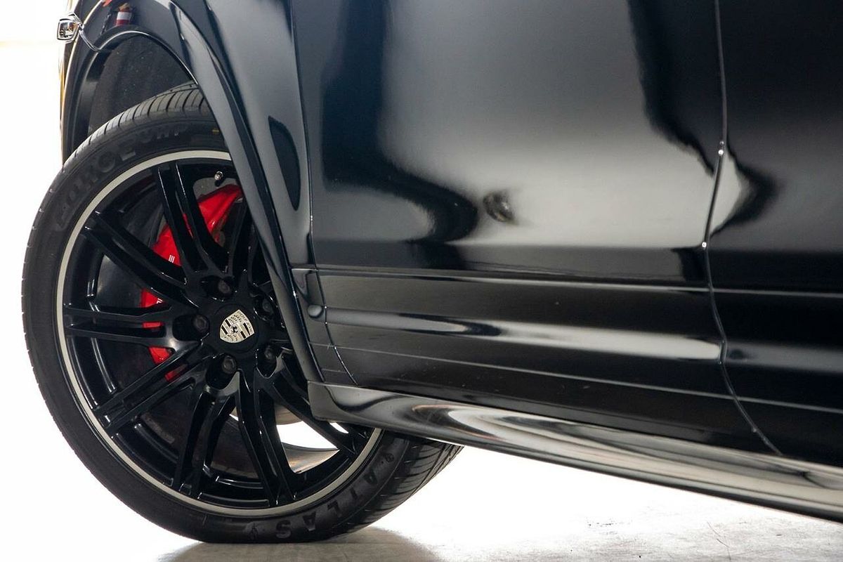 2013 Porsche Cayenne GTS 92A