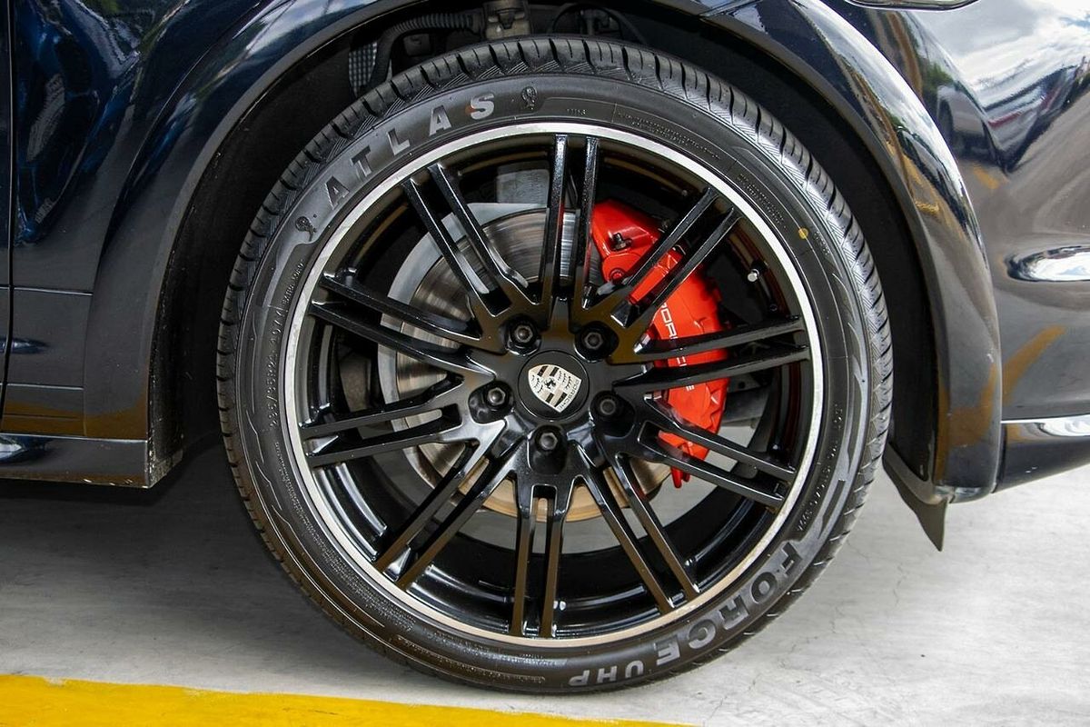 2013 Porsche Cayenne GTS 92A