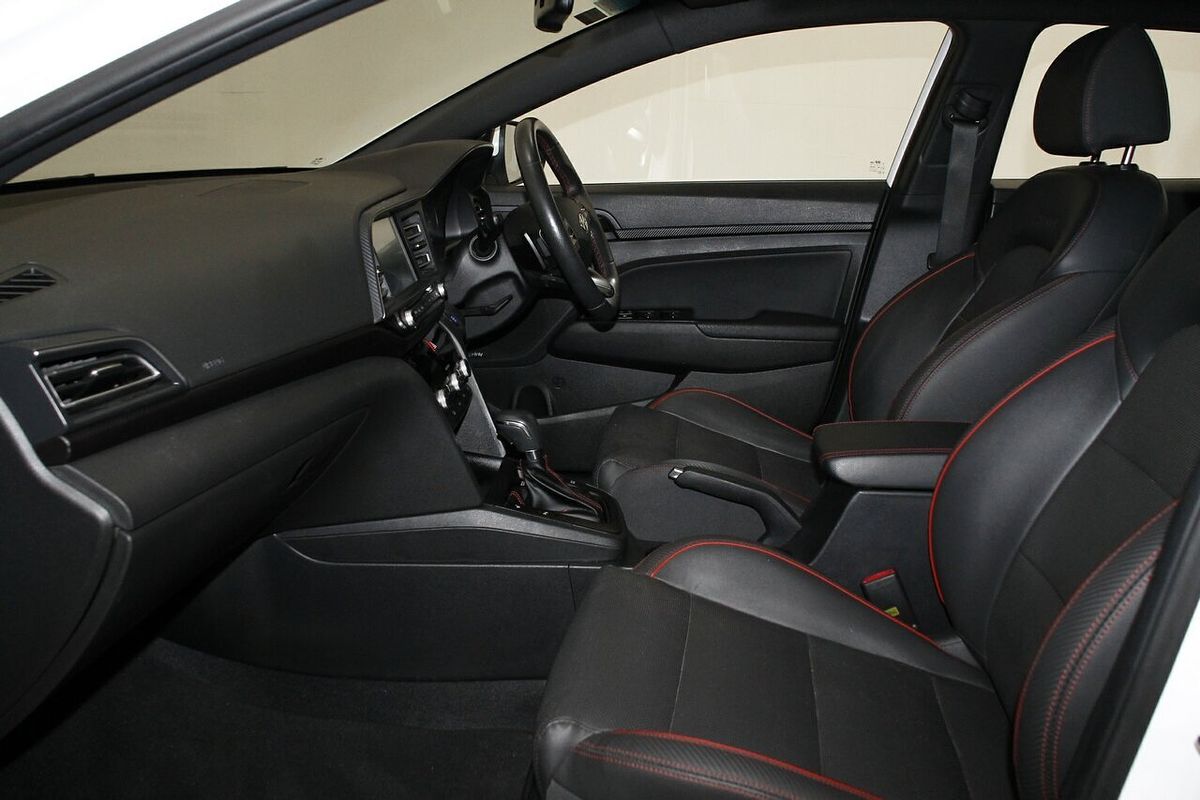 2019 Hyundai Elantra Sport AD.2