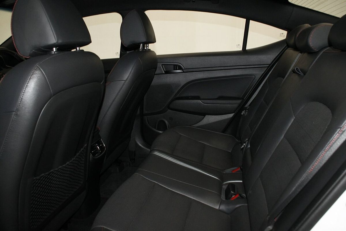 2019 Hyundai Elantra Sport AD.2