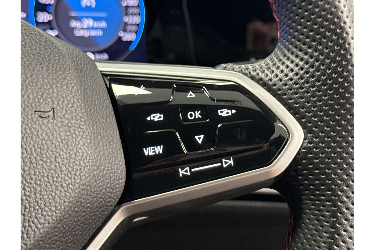 2022 Volkswagen Golf GTI 8