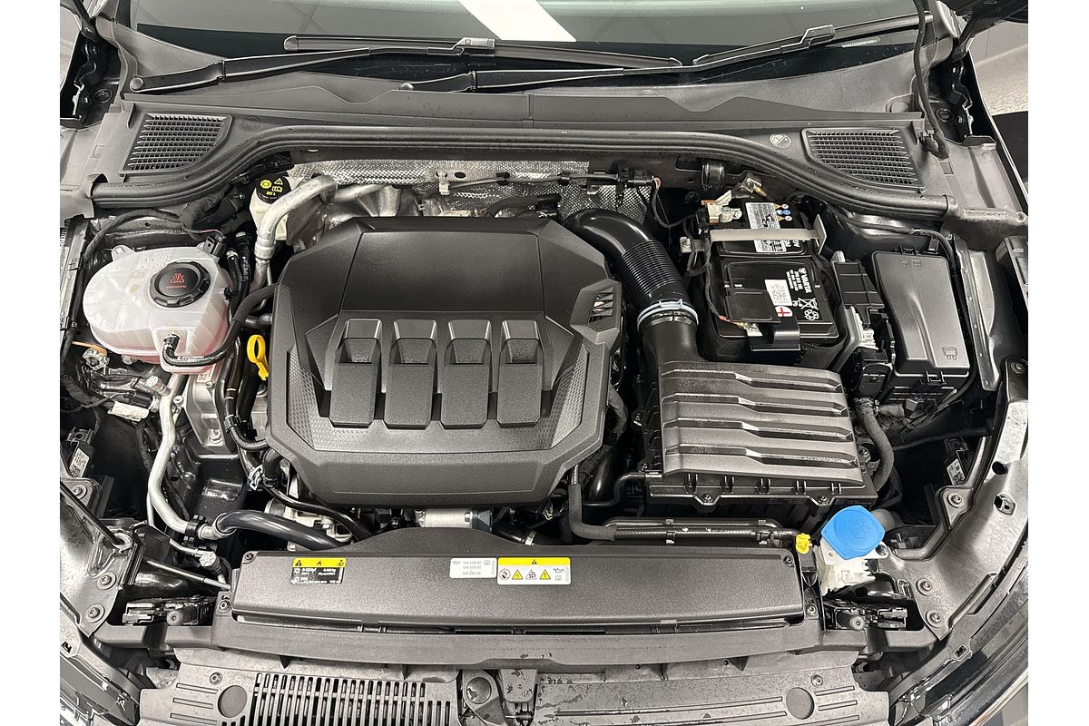 2022 Volkswagen Golf GTI 8