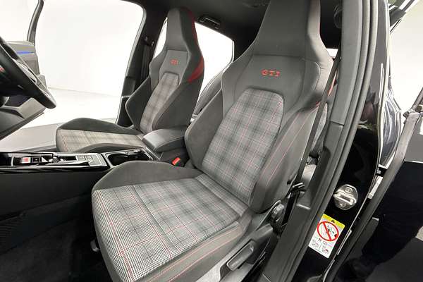 2022 Volkswagen Golf GTI 8
