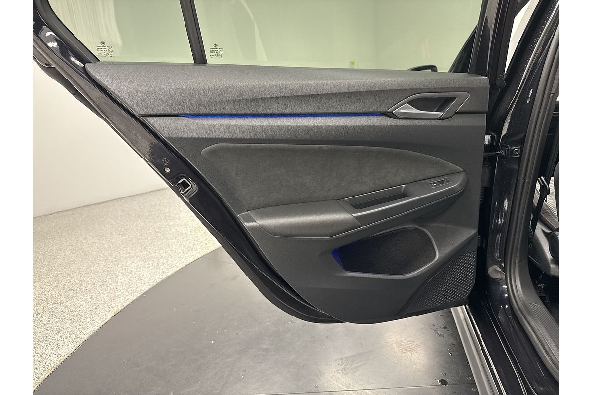 2022 Volkswagen Golf GTI 8