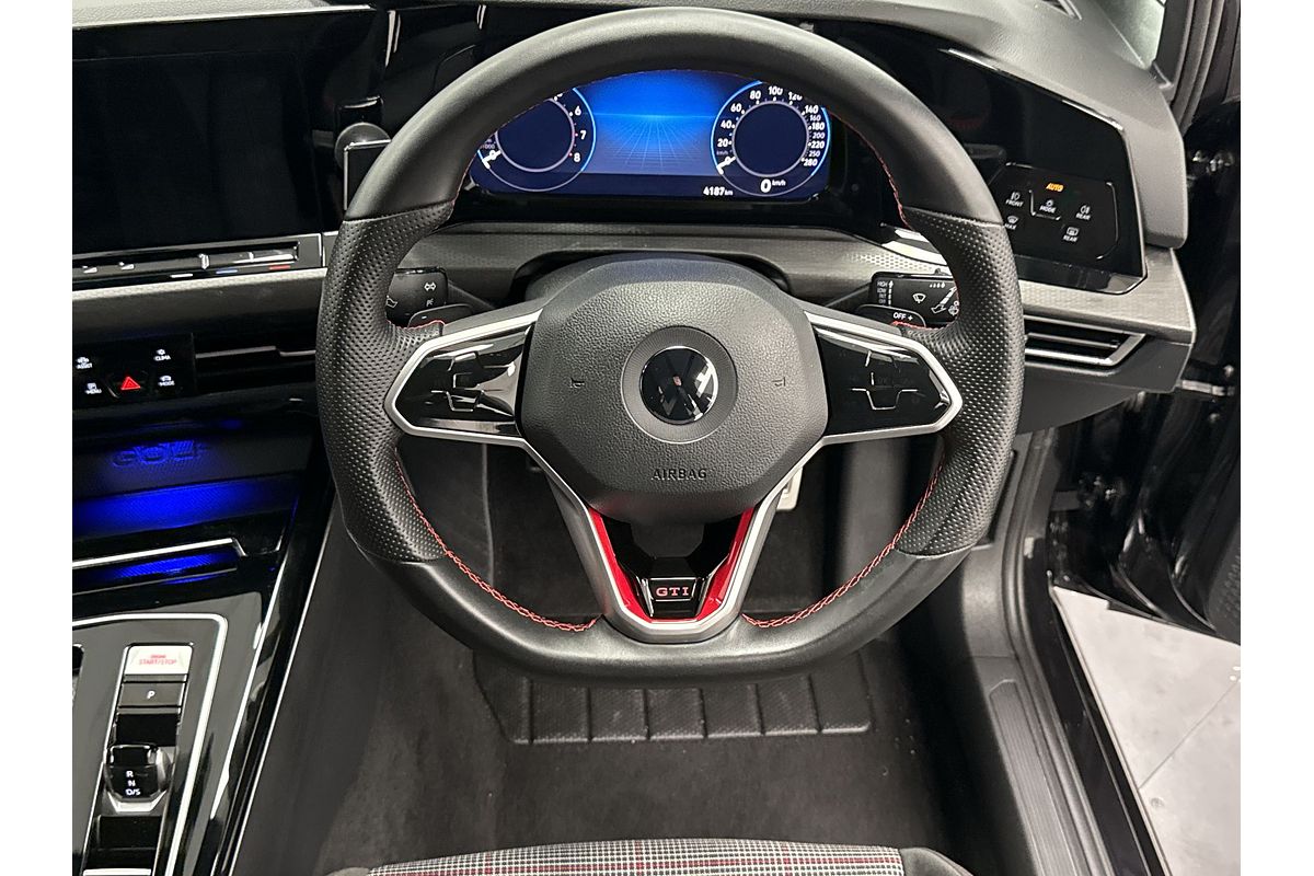 2022 Volkswagen Golf GTI 8