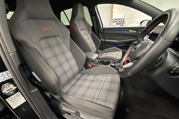 2022 Volkswagen Golf GTI 8