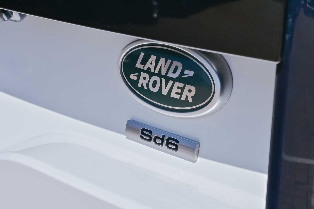 2019 Land Rover Discovery SD6 SE Series 5