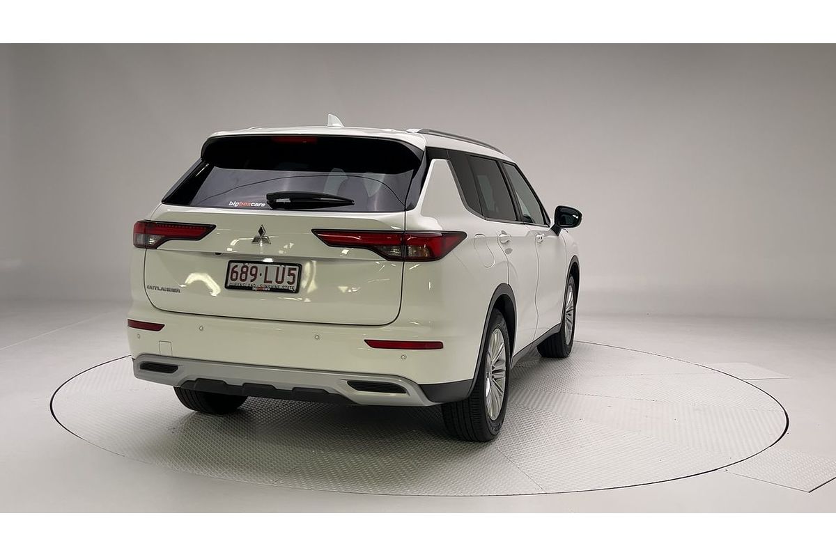 2023 Mitsubishi Outlander LS ZM