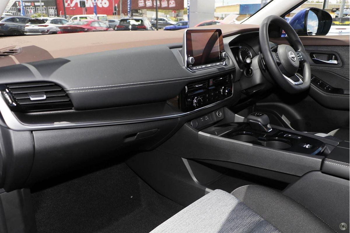 2024 Nissan X-TRAIL ST T33