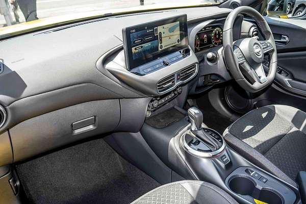 2024 Nissan JUKE ST-L F16