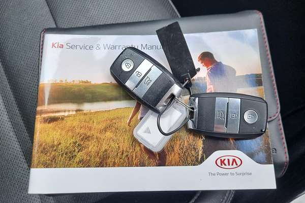 2018 Kia Sorento Si UM