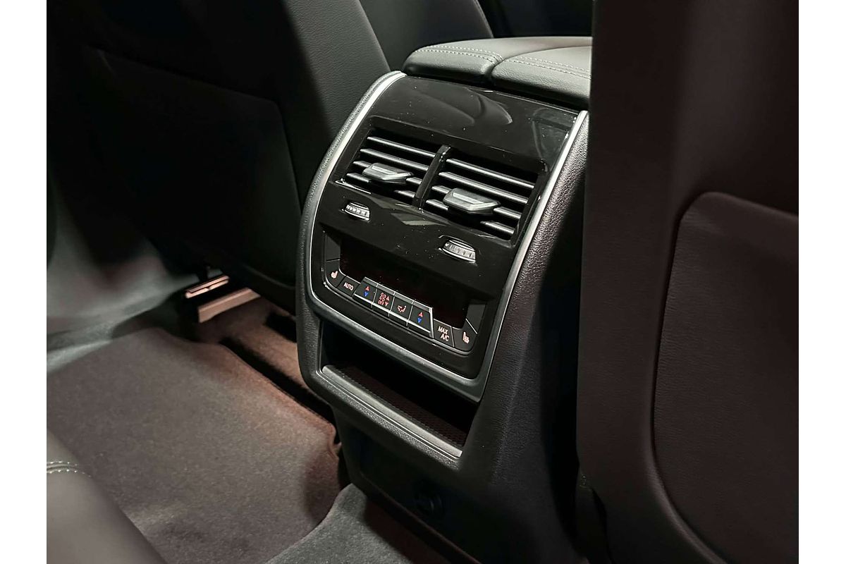 2024 BMW X6 xDrive40i M Sport G06 LCI