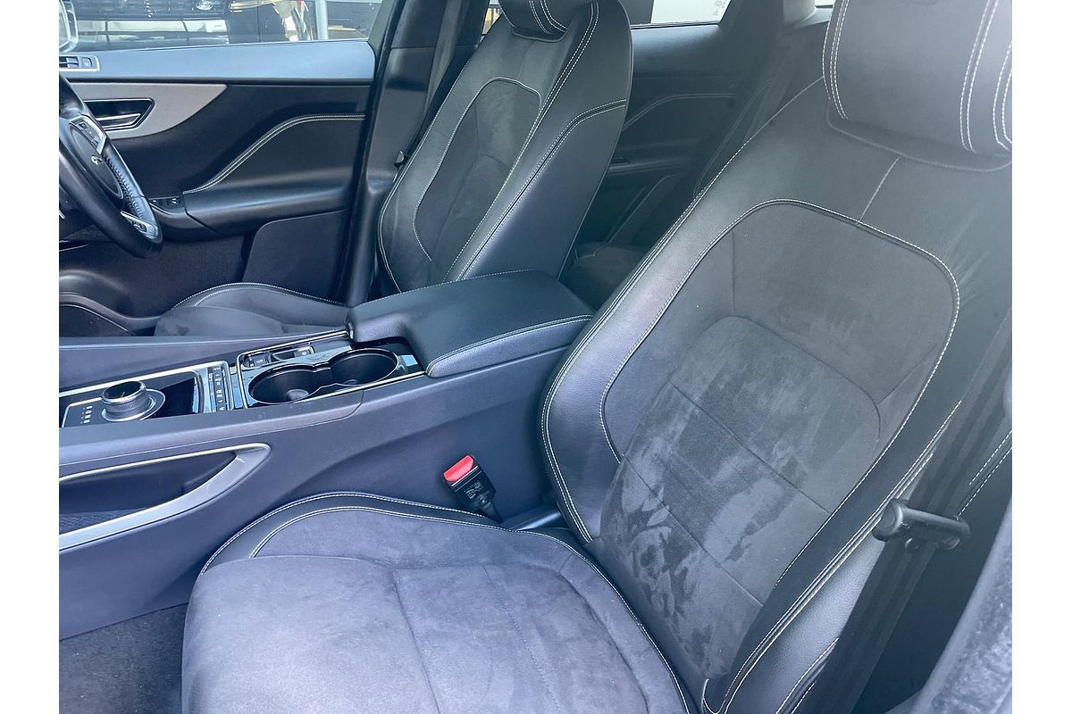 2016 Jaguar F-PACE 30d S X761