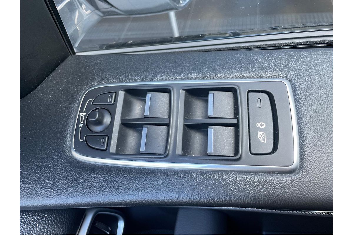 2016 Jaguar F-PACE 30d S X761