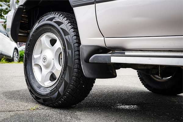 2003 Toyota Landcruiser GXL HDJ100R