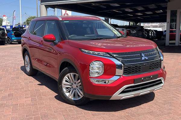 2024 Mitsubishi Outlander LS ZM