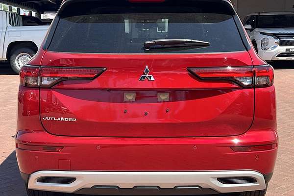 2024 Mitsubishi Outlander LS ZM