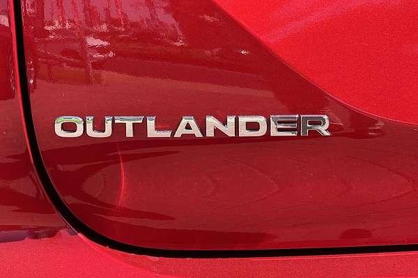 2024 Mitsubishi Outlander LS ZM