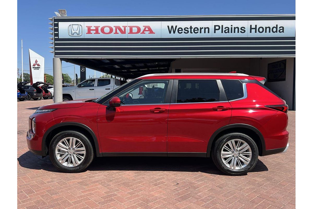 2024 Mitsubishi Outlander LS ZM
