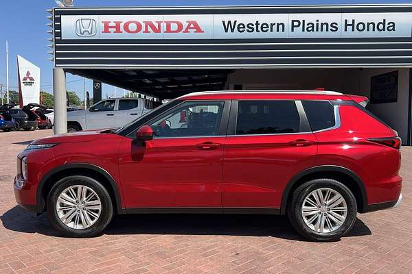 2024 Mitsubishi Outlander LS ZM